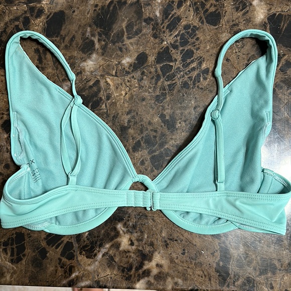 Underwire Roxy Bikini Top - Picture 2 of 3